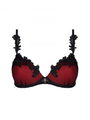 BELLISSIME INCONNUE OMBRE ROUGE